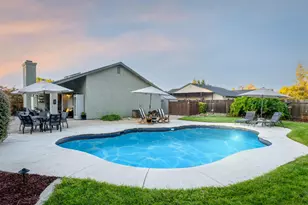 8584 Travary Way, Antelope, CA 95843 - Photo 10