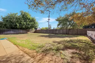 8900 Alderson Ave, Sacramento, CA 95826 - Photo 22