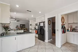 1602 Venetian Dr, Stockton, CA 95207 - Photo 16