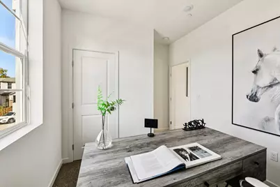 8647 Starburst Way, Sacramento, CA 95823 - Photo 24