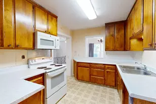 353 N Lawrence Ave, Yuba City, CA 95991 - Photo 6