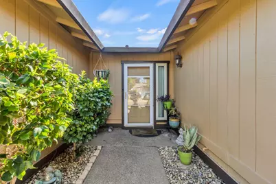 8069 Cornerstone Way, Citrus Heights, CA 95621 - Photo 8