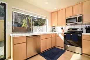 151 Hartnell Pl, Sacramento, CA 95825 - Photo 2