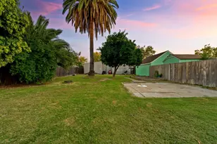 4631 11th Ave, Sacramento, CA 95820 - Photo 18