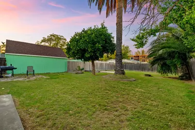 4631 11th Avenue, Sacramento, CA 95820 - Photo 20