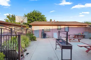 7685 Walnut Ave, Winton, CA 95388 - Photo 8