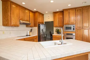 2705 Lake Front Ct, Modesto, CA 95355 - Photo 16