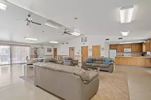 Cottonwood Ln, Sacramento, CA 95828 - Photo 32