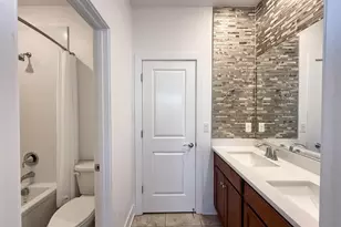 2878 Irish Mdw Wy, Lathrop, CA 95330 - Photo 2