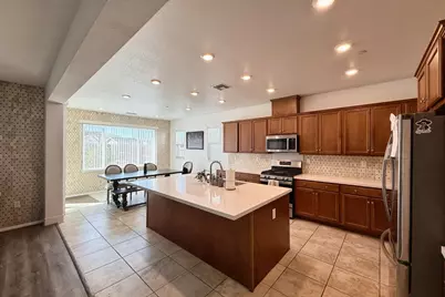 2878 Irish Meadow Way, Lathrop, CA 95330 - Photo 10