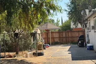 1105 E 7th St, Stockton, CA 95206 - Photo 8