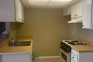 1545 Pyrenees, Stockton, CA 95210 - Photo 10