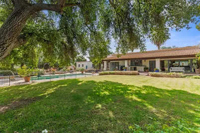 10464 E Herndon Avenue, Clovis, CA 93619 - Photo 32