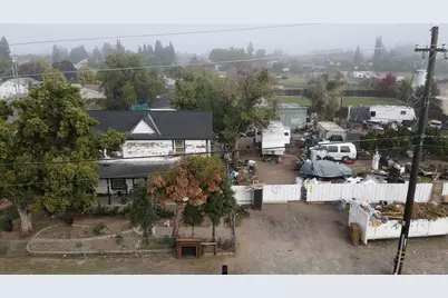 2306 W F Street, Oakdale, CA 95361 - Photo 1