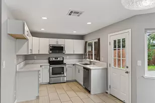 8064 Kingsdale Way, Sacramento, CA 95823 - Photo 16