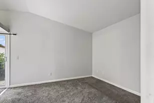 8064 Kingsdale Way, Sacramento, CA 95823 - Photo 26