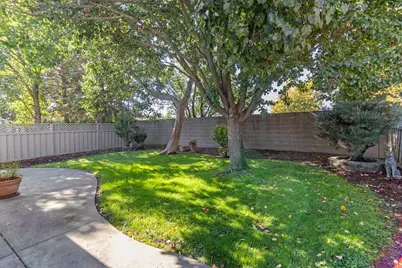 7389 Apple Hollow Loop, Roseville, CA 95747 - Photo 20
