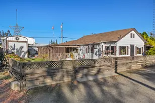 609 1st St, Arbuckle, CA 95912 - Photo 1