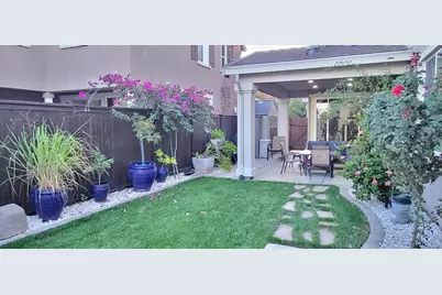 1136 S Shields Avenue, Mountain House, CA 95391 - Photo 44