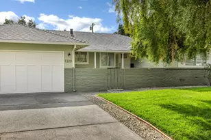 1220 Lucio Ln, Sacramento, CA 95822 - Photo 2