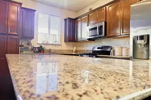 2013 Marciochi Ct, Los Banos, CA 93635 - Photo 4