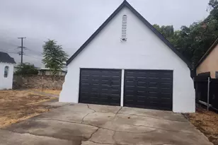 2001 John St, Modesto, CA 95351 - Photo 20