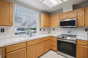 321 Baird Dr, Folsom, CA 95630 - Photo 14