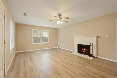 1640 Oxford Way, Stockton, CA 95204 - Photo 10