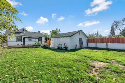 1559 N Carruth Avenue, Fresno, CA 93728 - Photo 22