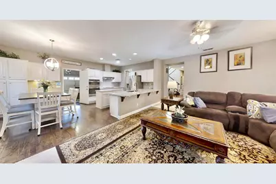 9573 Spring River Way, Elk Grove, CA 95624 - Photo 14