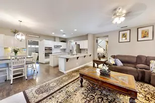 9573 Spring River Way, Elk Grove, CA 95624 - Photo 14