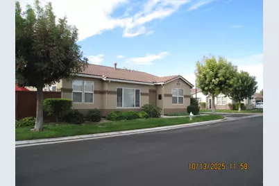 824 El Tesoro, Los Banos, CA 93635 - Photo 2