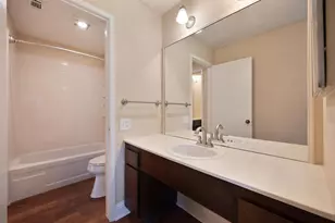 722 Woodside Ln E, Sacramento, CA 95825 - Photo 24