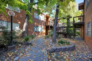 722 Woodside Ln E, Sacramento, CA 95825 - Photo 54