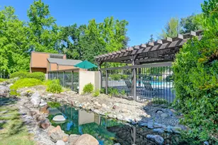 722 Woodside Ln E, Sacramento, CA 95825 - Photo 36