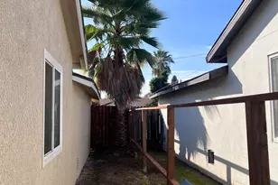 480 Lindley Dr, Sacramento, CA 95815 - Photo 1