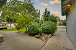 786 Canterbury Way, Manteca, CA 95336 - Photo 2