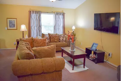 606 Village Drive, Galt, CA 95632 - Photo 2