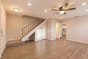 4102 Weymouth Ln, Sacramento, CA 95823 - Photo 2