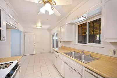 7580 Bellini Way, Sacramento, CA 95828 - Photo 18