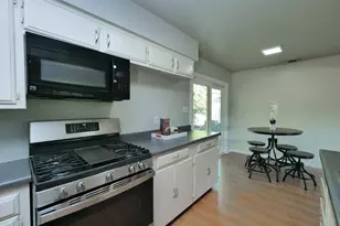 8017 Glen Tree Dr, Citrus Heights, CA 95610 - Photo 10