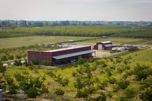 13791 S Castle Rd, Manteca, CA 95336 - Photo 2