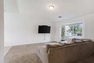 7418 W Meadowlark Ct, Winton, CA 95388 - Photo 10