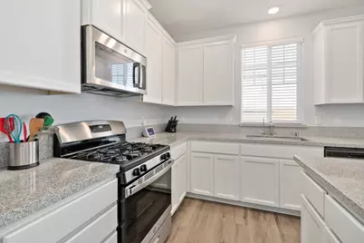 8000 Oxbow Landing Loop, Roseville, CA 95747 - Photo 16