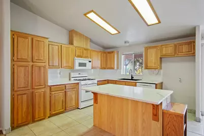 788 E Willow Avenue, Manteca, CA 95337 - Photo 24