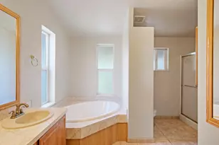 788 E Willow Ave, Manteca, CA 95337 - Photo 32