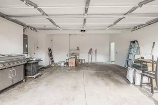 9065 Robbins Rd, Sacramento, CA 95829 - Photo 40