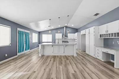 15358 Lookout Road, Apple Valley, CA 92307 - Photo 12