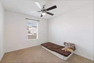 802 Reisling Ln, Coalinga, CA 93210 - Photo 28