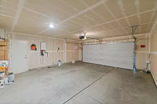 802 Reisling Ln, Coalinga, CA 93210 - Photo 62